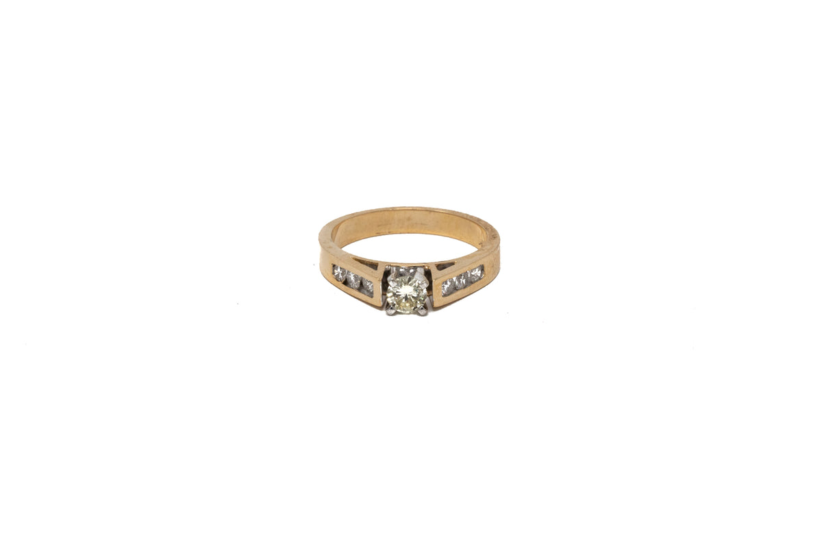 .30 point and .18 point  Round Brilliant Cut Diamond Ring